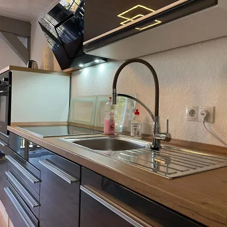 Apartment Ferienwohnung Lerchenstrasse Whg 5 *
