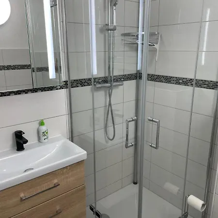 Apartment Ferienwohnung Lerchenstrasse Whg 5