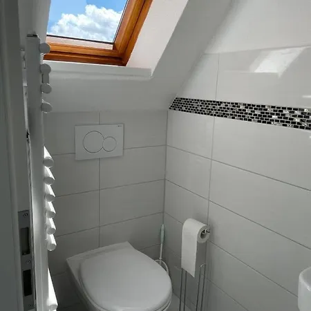 Apartment Ferienwohnung Lerchenstrasse Whg 5 *