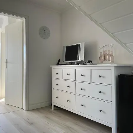 Apartment Ferienwohnung Lerchenstrasse Whg 5